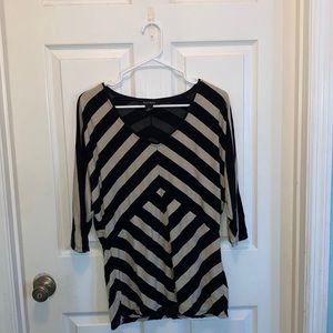 White House Black market black and cream color top